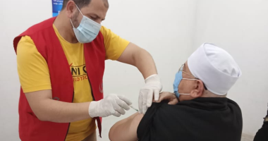 إقبال كبير من المواطنين فى الشرقية للحصول على لقاح كورونا .. صور