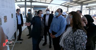 رئيس الوزراء يتفقد المشروعات الجارى تنفيذها بمحافظة دمياط