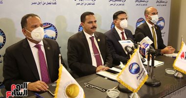 القوى السياسية تشيد بمبادرة إعادة إعمار غزة.. تحريك قافلة مساعدات طبية وغذائية لدعم الشعب الفلسطينى.. تنسيق حزبى لتحمل الدور المجتمعى تجاه القضية الفلسطينية.. ونواب: القضية الفلسطينية من أولويات الدولة المصرية