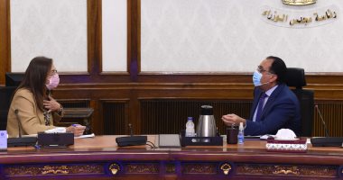 رئيس الوزراء يستعرض موقف الدورة الثانية لجائزة مصر للتميز الحكومى .. صور