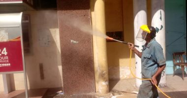 تطهير وتعقيم المنشآت الحكومية ومواقف السيارات فى الإسماعيلية لمواجهة كورونا.. صور