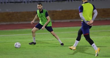 عمر كمال يشارك فى مران المصرى استعدادا للاتحاد رغم إصابته بكدمة قوية فى الوجه