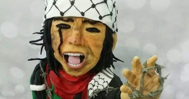 لأجلك يا مدينة الصلاة.. "دينا" تجسد معاناة أهالى غزة بالنحت على الكيك