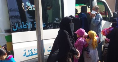 "حياة كريمة" توفر العلاج والكشف مجانا لـ2209 مواطنين بقرى المنيا وقنا.. صور