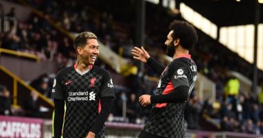 محمد صلاح يحتفل بالفوز على بيرنلي والاقتراب من حسم المركز الرابع بالبريميرليج
