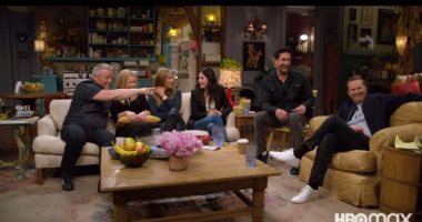 مع الإعلان عن حلقة "لم الشمل"..شاهد كيف تغير نجوم Friends من 1994 إلى 2021