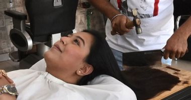 الحلاق والساطور.. مشاعل اللحام والزجاج المكسور لتصفيف الشعر فى باكستان