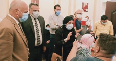 وكيل صحة الغربية يتابع الفرق المتحركة لتطعيم المواطنين بلقاح كورونا بنقابة الصيادلة