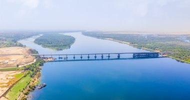 شرايين التنمية بأسوان طريق مصر إلى أفريقيا.. محور كلابشة وتطوير الطريق لكيب تاون الأبرز .. ازدواج الطريق الصحراوى .. محور بديل خزان أسوان بتكلفة 1.956 مليار جنيه.. محور دراو فوق النيل بمليار و400 مليونا.. صور