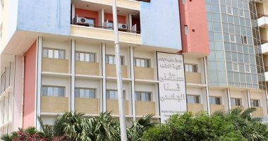 رئيس جامعة جنوب الوادى يأمر بإعادة مريض لمستشفى قنا الجامعى لإجراء جراحة عاجلة