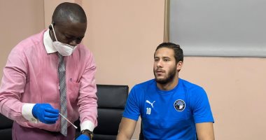 بعثة بيراميدز تخضع لمسحة كورونا في نيجيريا قبل مواجهة أنيمبا.. صور
