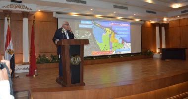 وزير الزراعة أثناء عرض مشروع الإنتاج الحيوانى والزرعى: سعيد بمسمى محافظة بورسعيد زراعية
