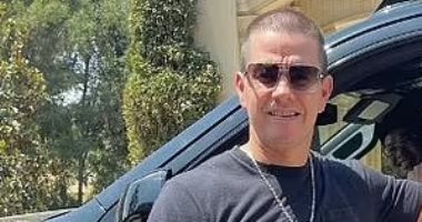 بسبب الملاكمة.. مارك والبيرج يحلق شعره ويحاول كسب 30 كيلو