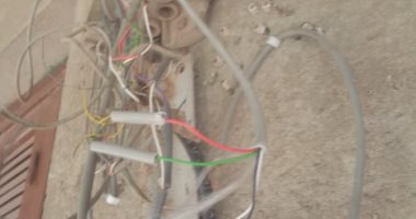 أهالى عزبة الشيمى بالقناطر يشكون من تهالك بوكس التليفونات..ومحافظ القليوبية يرد