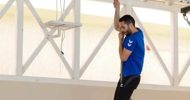 "تسلق الحبال" فى تدريبات منتخب اليد بمعسكر الغردقة.. صور