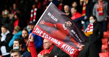 جماهير ليفربول ترفع لافتات محمد صلاح بملعب "أنفيلد".. صور