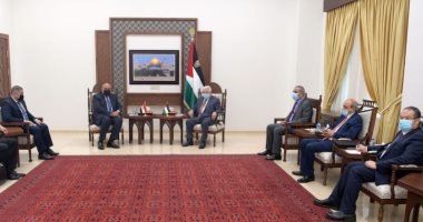 وزير الخارجية يبحث مع أبو مازن فى رام الله سبل استئناف المسار التفاوضى
