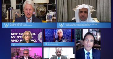 أمين عام رابطة العالم الإسلامي والرئيس "كلينتون" بجامعة جونز هوبكنز يؤكدان تأثير القيادات الدينية وكورونا على مكافحة المخدرات