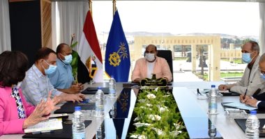 محافظ أسوان يتابع المشروع السويسرى لتحسين مياه الشرب بمناطق شرق المدينة
