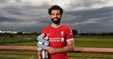 محمد صلاح يصل القاهرة قادما من لندن
