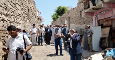 محافظ القاهرة يتفقد أعمال تطوير منطقة بطن البقرة فى مصر القديمة