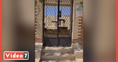 من أمام مقبرة سمير غانم.. اعرف مين بيزوره بعد رحيله بأيام.. فيديو