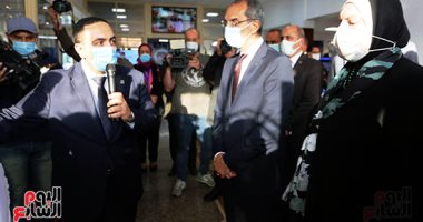 وزير الاتصالات: توفير الأجهزة الإلكترونية للمواطن من إنتاج "الهيئة العربية" شئ إيجابى.. صور