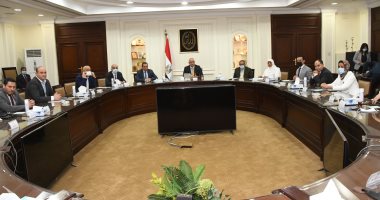 المدن الذكية بوابة الطفرة العمرانية.. وزير الإسكان يستعرض خريطة التنمية الإنشائية أمام تنسيقية شباب الأحزاب.. عاصم الجزار: الدولة تهدف لتحقيق أعلى مصلحة للمواطن.. ويؤكد: نعمل على إيجاد بيئة حضارية وصحية لائقة