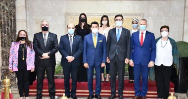 الاتحاد الدولي للجمباز  يزور مصر للوقوف على استعدادات استضافة كأس العالم
