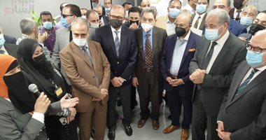 وزير التموين يفتتح مركز نموذجى مميز للخدمات التموينية ببورسعيد.. فيديو وصور
