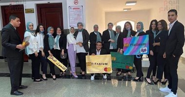حكاية كفاح.. سوسن تنجب ولدا وبنتا كفيفين وتعلمت حتى أصبحت مدرسة للمكفوفين..لايف وصور