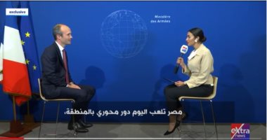 متحدث وزارة الدفاع الفرنسية لـ إكسترا نيوز: مصر دولة محورية والأكبر عربيا ومفتاح استقرار المنطقة.. ويؤكد: عقد الطائرات الرافال سيدخل حيز التنفيذ فى الصيف.. ويدنا مع مصر لدعم الفكر المتسامح للإسلام