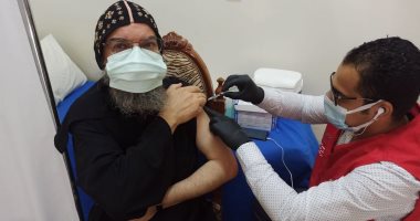 رهبان دير الشايب بالأقصر يتلقون جرعات لقاح فيروس كورونا