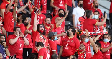 شاهد احتفال أعضاء الأهلي عقب التتويج بكأس السوبر الأفريقي