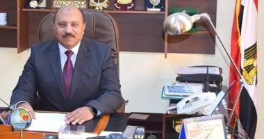 استمرار أعمال الصيانة والتطهير لمحطات مياه الشرب بمحافظات القناة.. صور