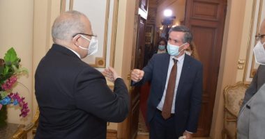 جامعة القاهرة تدرس افتتاح مقر فرانكوفونى كمركز تبادل حضارى وثقافى وتدريب للطلاب