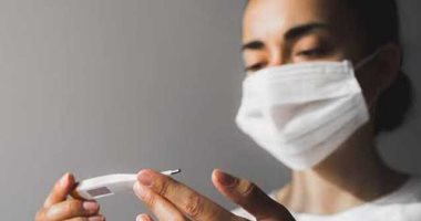 4 أخطاء قد ترتكبها أثناء قياس درجة حرارة الجسم.. منها تناول المشروبات