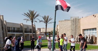 سكرتير عام محافظة شمال سيناء يعرض إنجازات المشروعات أمام شباب أهل مصر.. صور