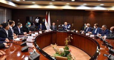 وزير النقل: تطوير دائرى الغردقة استعدادا لبطولة ايرون مان العالمية للدراجات