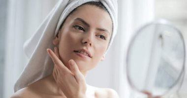 وصفات طبيعية للبشرة من الحليب للترطيب وعلاج حب الشباب