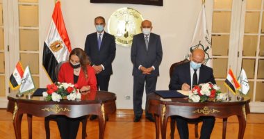 توقيع بروتوكول لتنفيذ مشروع ميكنة بين وزارة الاتصالات ومجلس الدولة.. صور