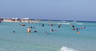 يا ساكنى مطروح جنية فى بحركم.. شاهد شاطئ الغرام تحفة حضارية وسياحية وطبيعة خلابة