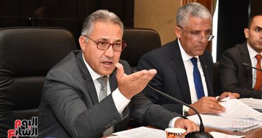 أحمد السجينى: تقدمت بمذكرة لإرسال قرارات نقل معارض السيارات.. صور