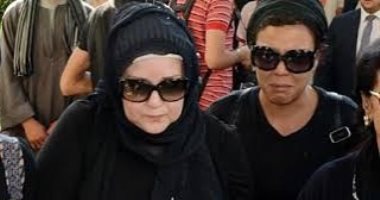 بابا ساب وصيته معاها.. ناهد السباعى تكشف عن موقف إنسانى مع دلال عبد العزيز