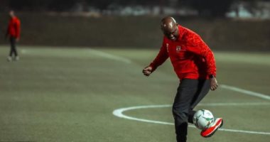 موسيمانى يطالب نجوم الأهلى بالحذر من  بيراميدز فى الظهور الأول لجونيس