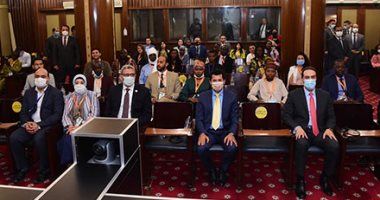 وزير الرياضة للمشاركين فى منحة ناصر: مصر تعطى كل الجهد لتأهيل الشباب