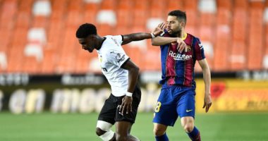 جوردي ألبا: كومان يستحق البقاء فى برشلونة