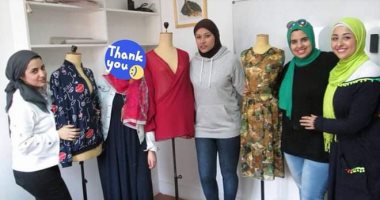 أول مدربة باترون للصم.. إسراء تفتح باب رزق بتعليم التفصيل بلغة الإشارة 