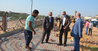محافظ القليوبية يتابع أعمال تطوير محور شركات البترول في مسطرد.. صور
