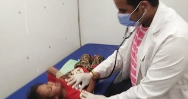 توقيع الكشف المجانى على 2465 مواطنا خلال القوافل الطبية فى أسوان
